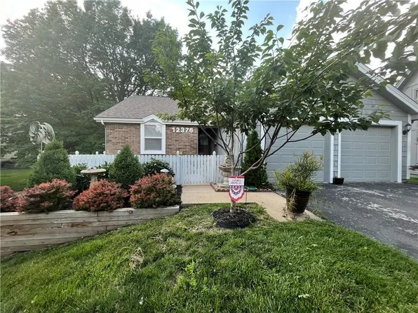 12376 W 82nd Pl, Lenexa, KS 66215