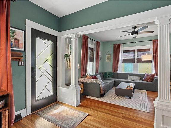 4th image of 4208 Charlotte St