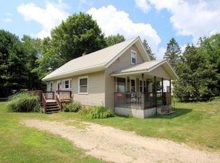 618 W State St, Fremont, MI 49412