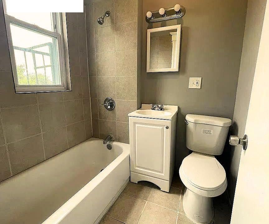 2nd image of 167 Clendenny Ave #3G-A