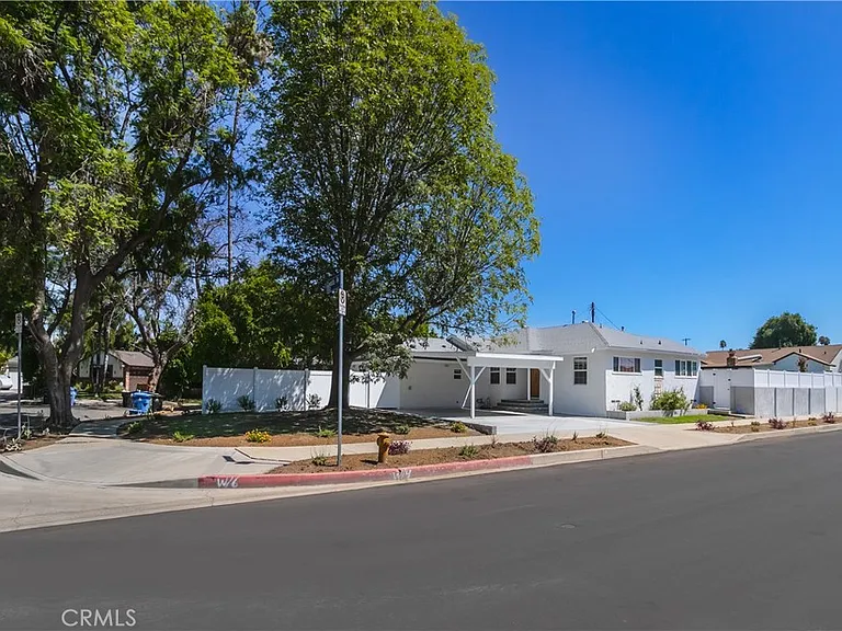 11000 Gaviota Ave — Photo 1