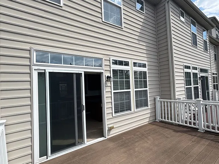 1600 Oakridge Ln — Photo 14