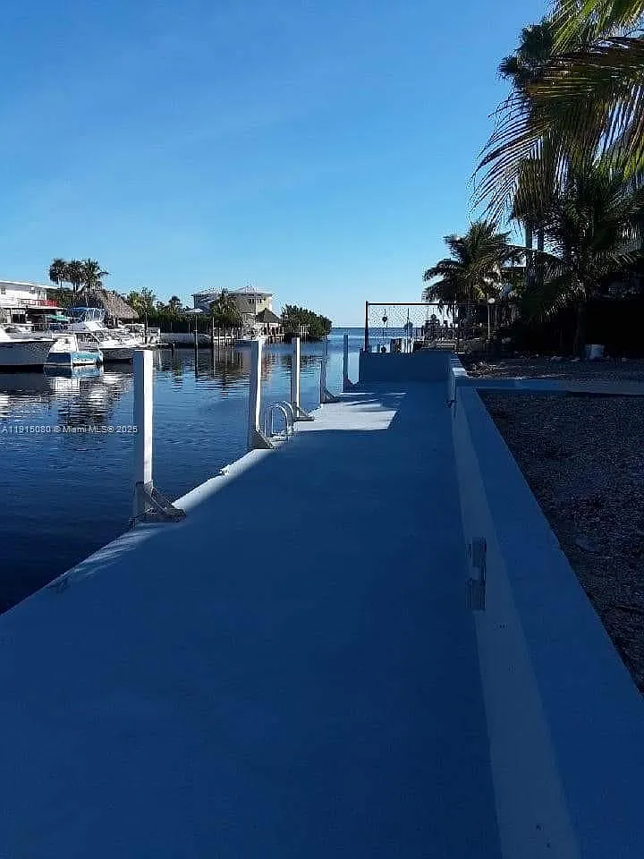 Ocean Isle Estate — Photo 4