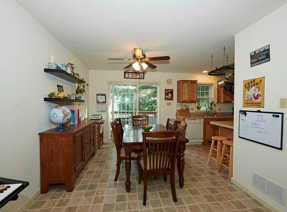 5th image of 3173 Carnegie Dr