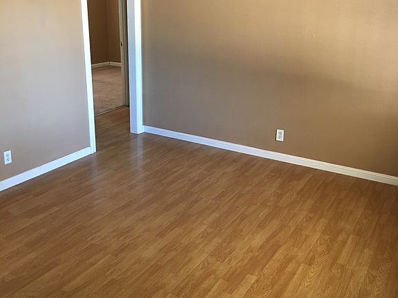 3rd image of 13720 Colony Ave