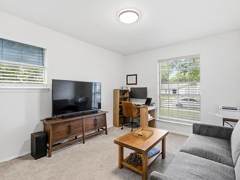 1400 Northridge Dr — Photo 18