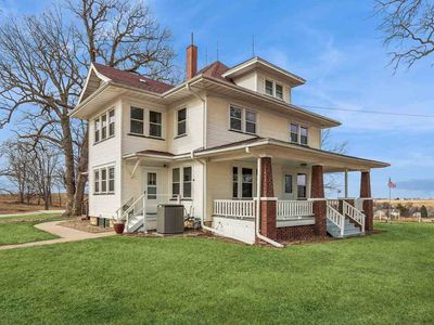 527 Swisher View Dr SW, Swisher, IA, 52338