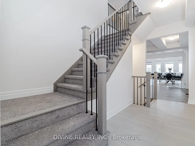 9241 White Oak Ave — Photo 17