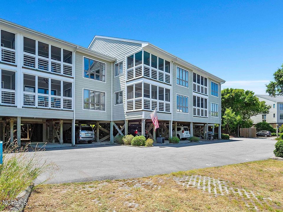 1st image of 590 Marina Dr #D-22
