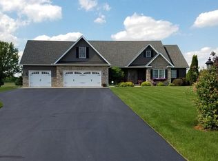 11229 Waters Edge Dr, Wheatfield, IN 46392