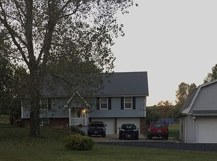 39612 E Nivens Rd, Oak Grove, MO 64075