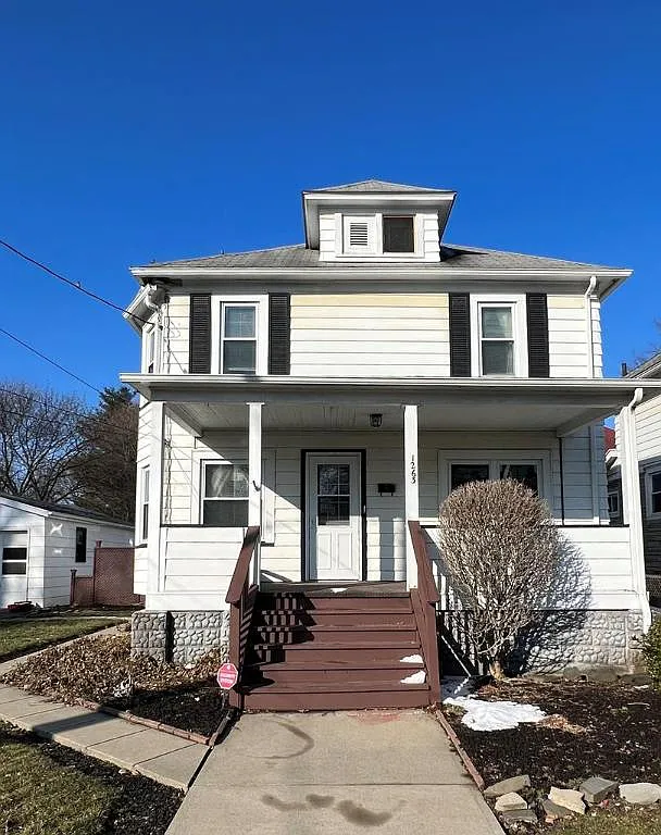 1263 College Ave photo 1