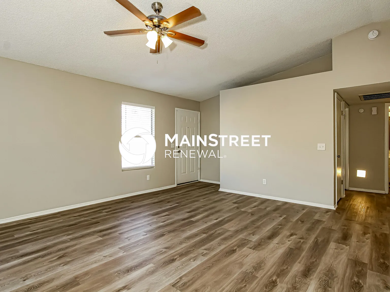 1506 E Wescott Dr — Photo 3