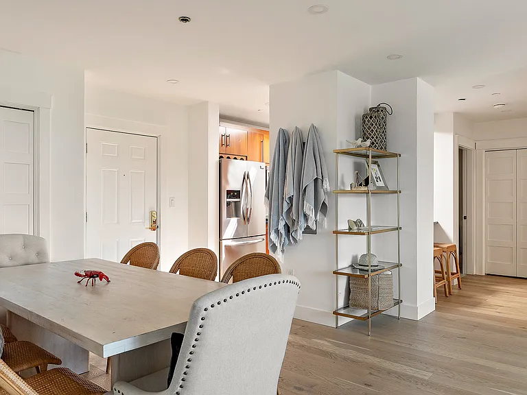 65 Chelsea St #403 — Photo 6