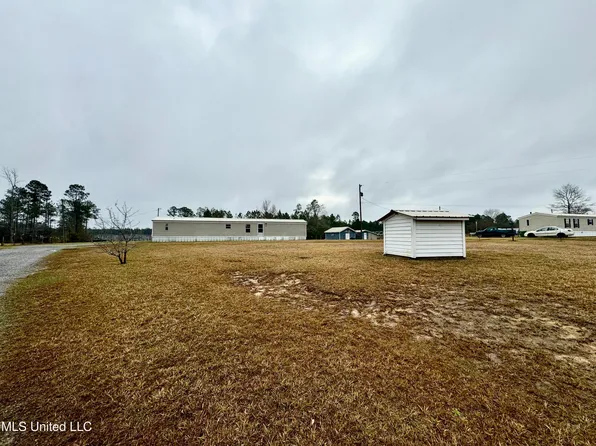 13008 Foxrun Dr, Vancleave, MS 39565