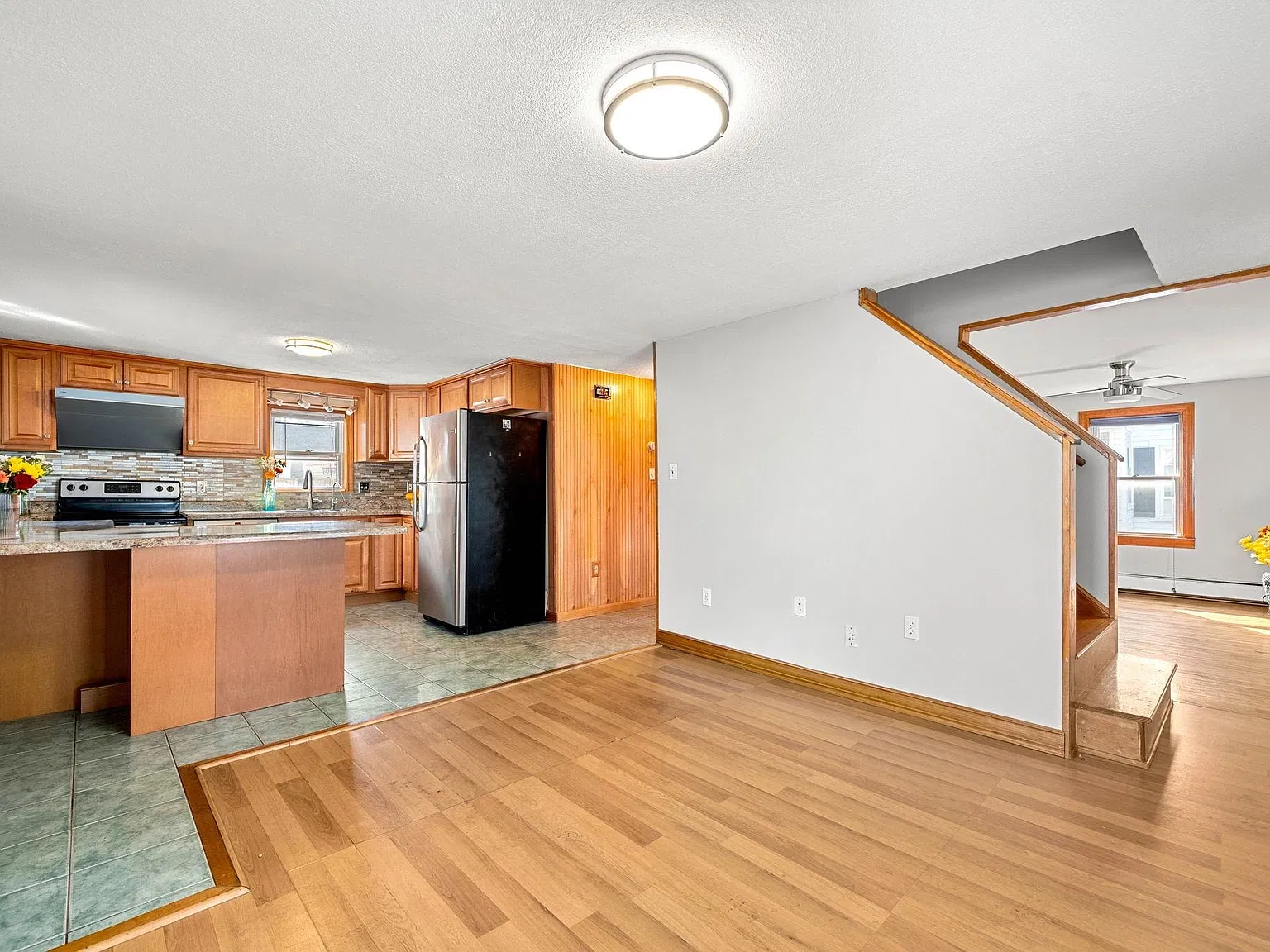4 bed, 2000 sqft, $3,400 — Photo 4
