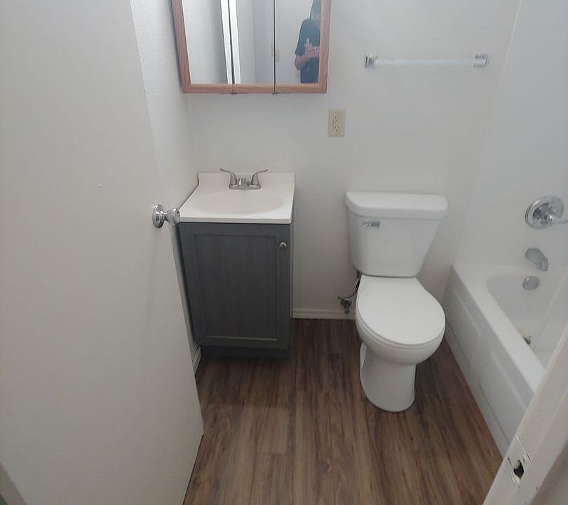 1st image of 1705 6th Ave E APT 12