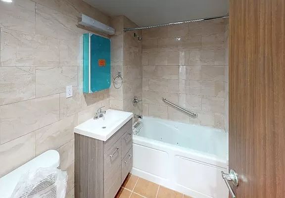 4th image of 82-76 116th St #203