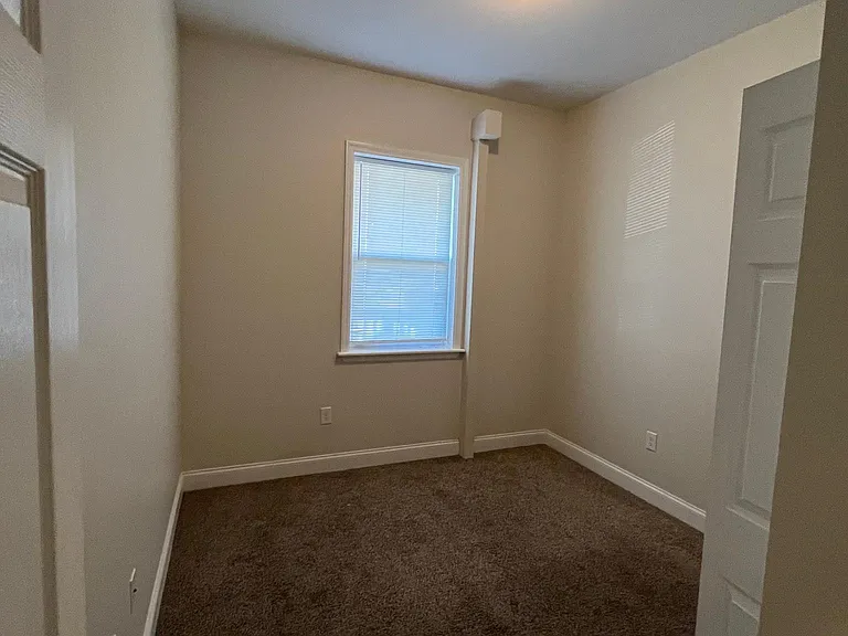 516 E Chestnut St #6 — Photo 14