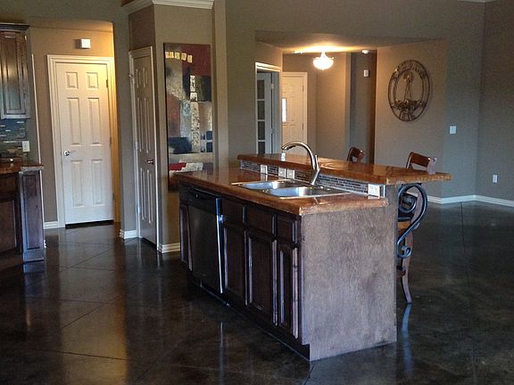 Kitchen w island and pantry
