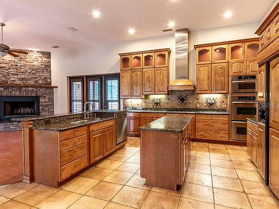 3rd image of 20620 Shady Oak Ln