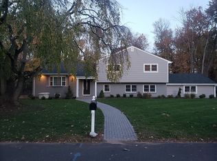 28 Arcadia Rd, Woodcliff Lake, NJ 07677