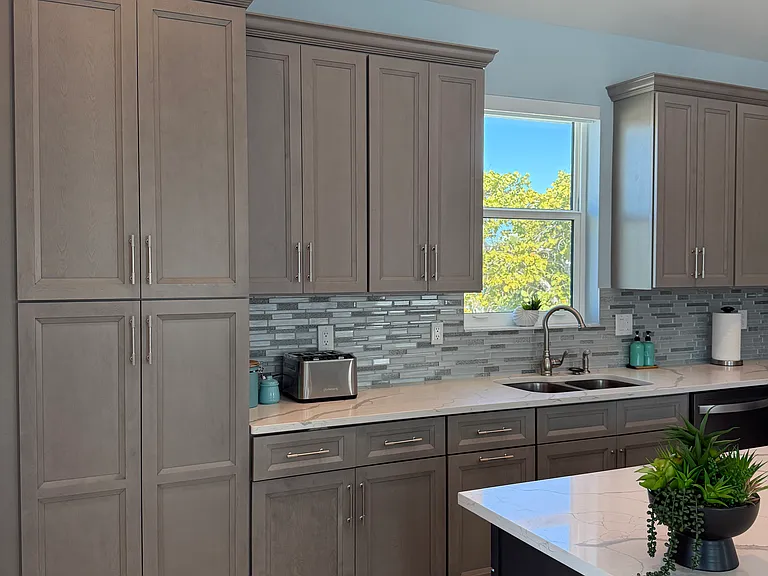 111 Madison Ct — Photo 14
