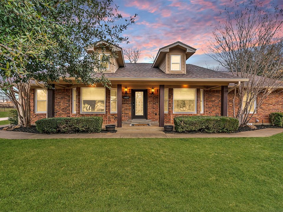 1st image of 9807 Ravenswood Rd