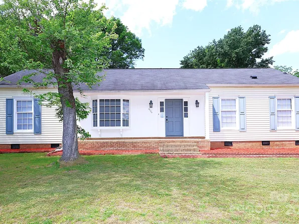 6124 Coach Hill Ln, Charlotte, NC 28212
