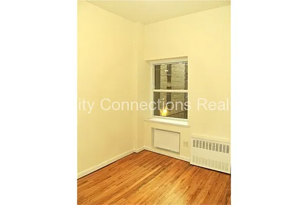 Rented by City Connections Realty | media 37