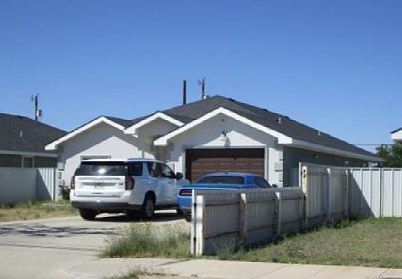 3rd image of 1009 S Allen Ave