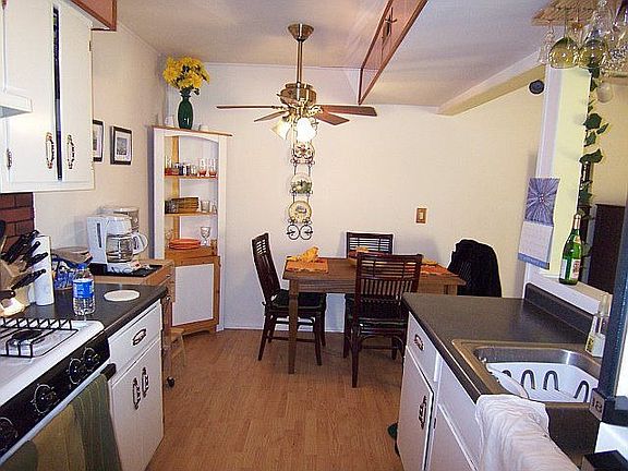 3rd image of 197 Mary Ct Unit B