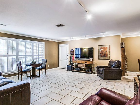 3rd image of 7926 Broadway St APT 405