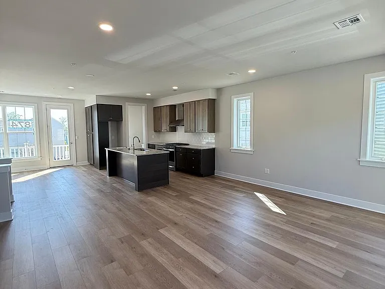 4129 Ridgeview Ave — Photo 2