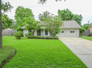 9110 Theysen Dr, Houston, TX 77080