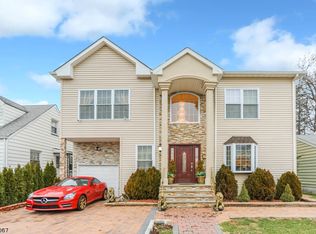 16 Lindale Ct, Clifton, NJ