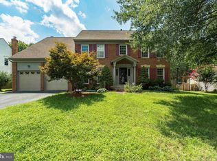 13952 Valley Country Dr, Chantilly, VA 20151