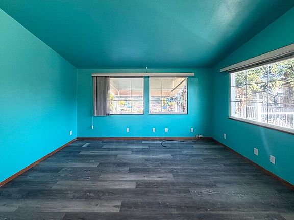3rd image of 731 W 8th Ave #Adu