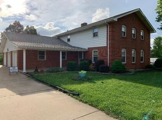 817 S Woodlawn Ave, O'Fallon, MO 63366