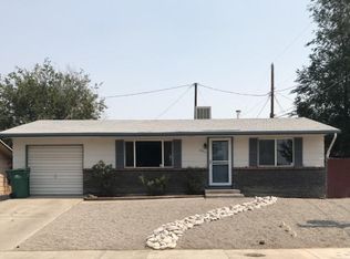 2504 Edgecliff Dr, Farmington, NM 87402