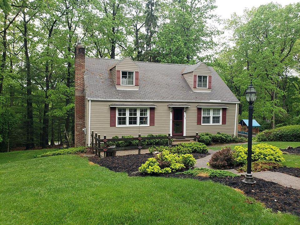 1st image of 25 Fisher Ave