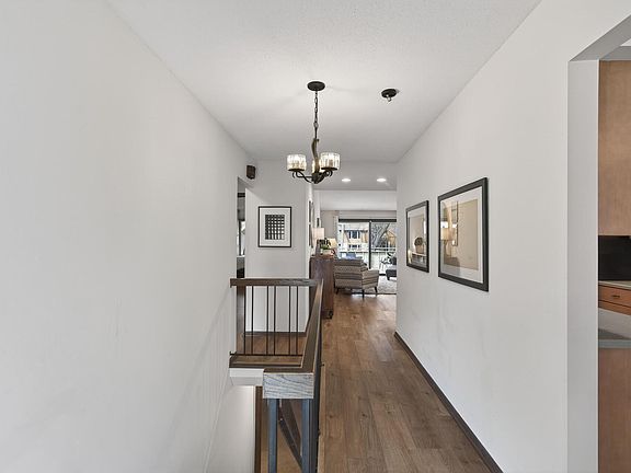 3rd image of 10223 Scarborough Rd