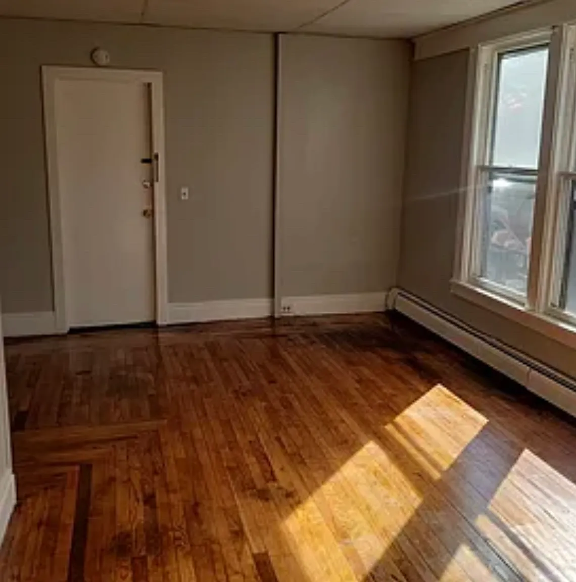 3 bed, $1,500 — Photo 3