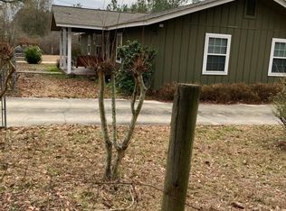 118 Ivy Rd, Broxton, GA 31519