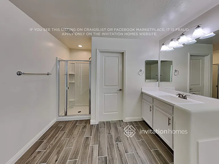 242 N 69th Pl — Photo 14
