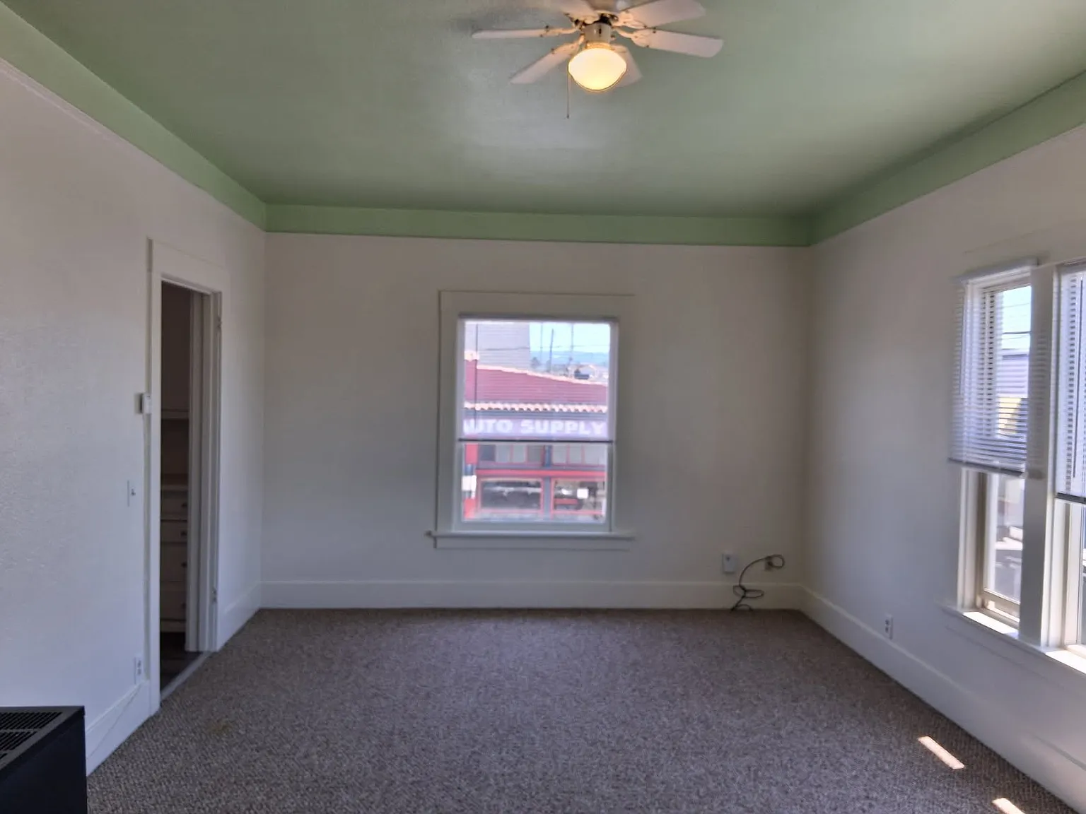 1 bed, $1,100 — Photo 1