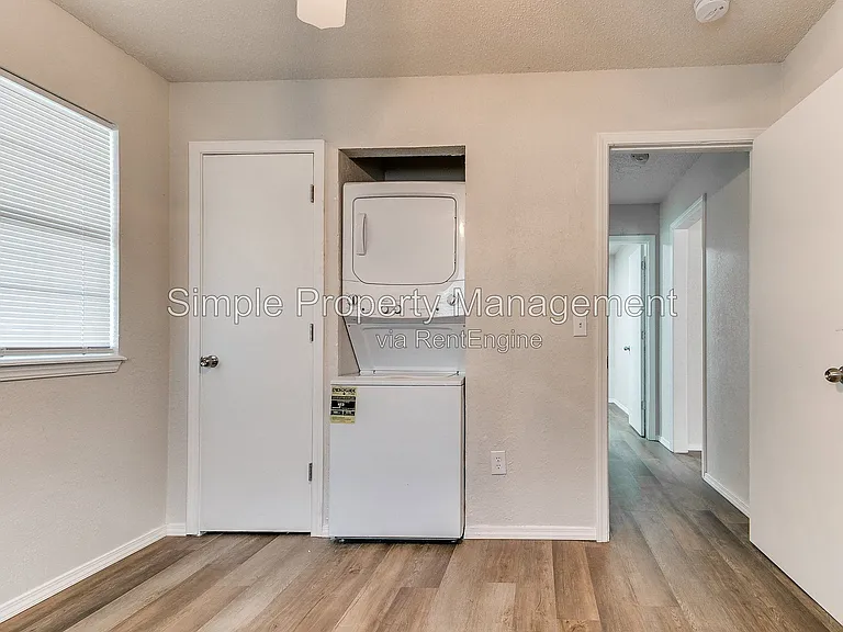 5832 NW 31st Ter #4 — Photo 6