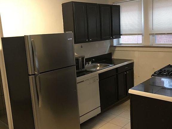 3rd image of 3965A McDonald Ave