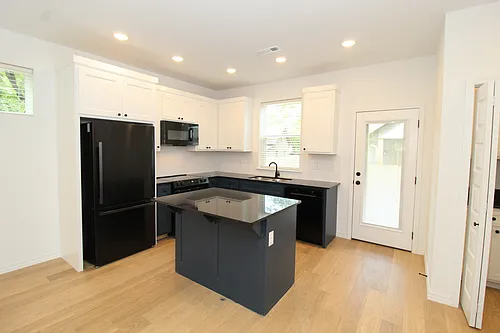 373 S Willow Avenueapt #1 Photo 1