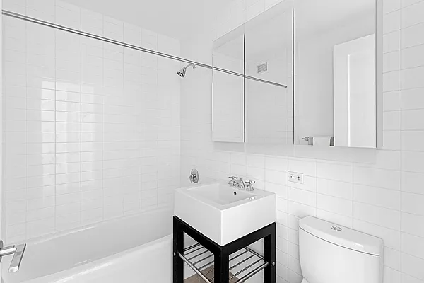 Rented by Keller Williams NYC | media 27